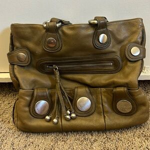 Shih olive leather bag